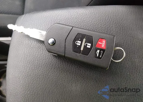 2011 Mazda Mazda3 I Touring z USA, uszkodzony, nr VIN JM1BL1VF1B1418910